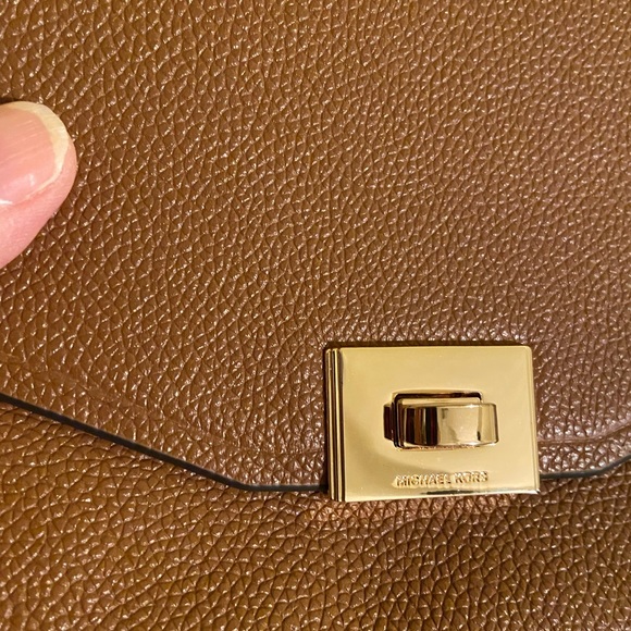 Michael Kors Cassie Leather Carmel NWT Crossbody Shoulder Bag - Picture 11 of 16